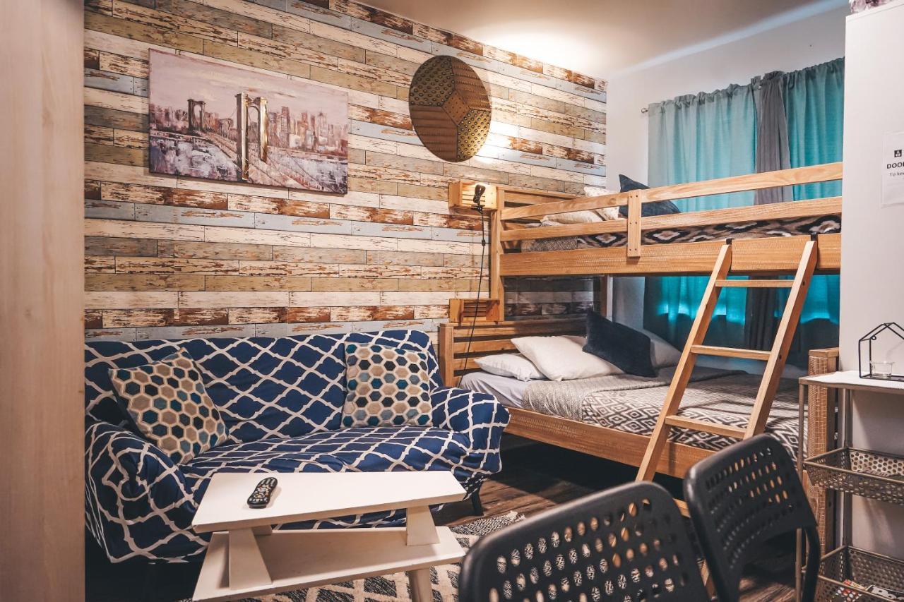 Light Haven Motel *